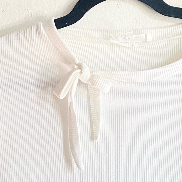 Blouse // - Picture 3 of 4